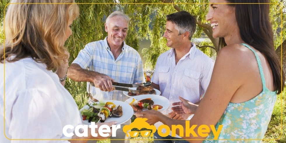 Hoe kan ik eenvoudig mijn cateringaanbiedingen aanpassen aan de wensen van de klant?