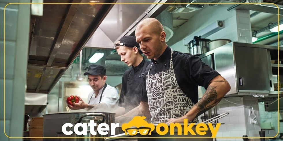 Hoe kan ik mijn cateringbedrijf beter voorbereiden op drukke periodes?